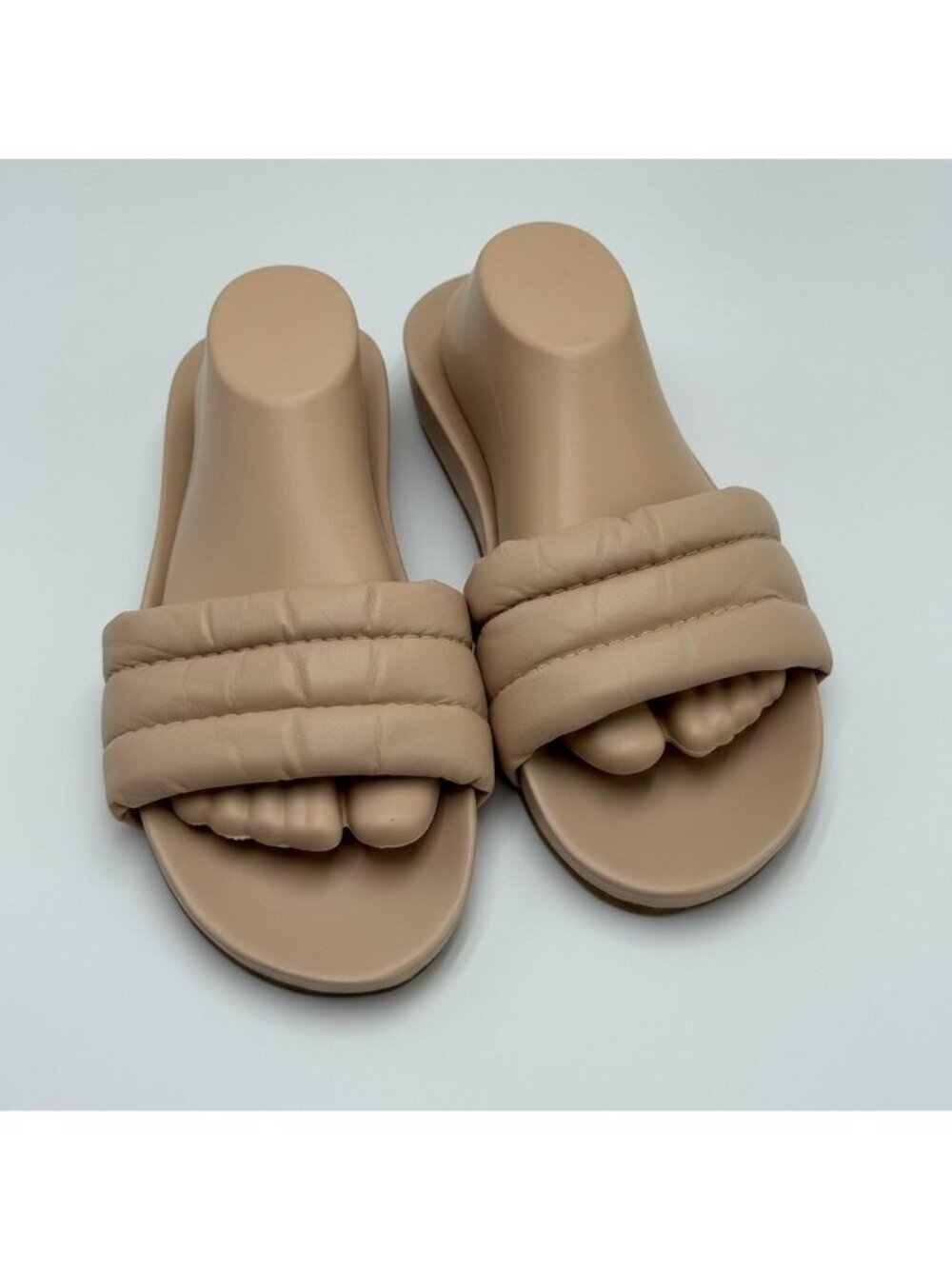 Kaanas Womens Beige Gold Puff Slide Sandals Size 8 Casual City Travel Vacation